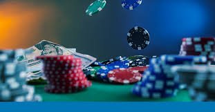 Ilustrasi meja dan dealer live casino profesional di rexus88